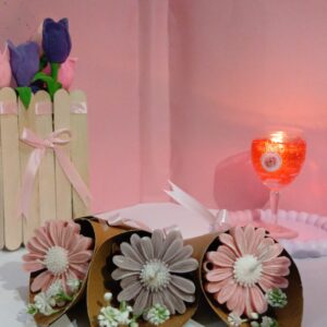 daisy flower candle bouquet handmade decorative candles Pakistan